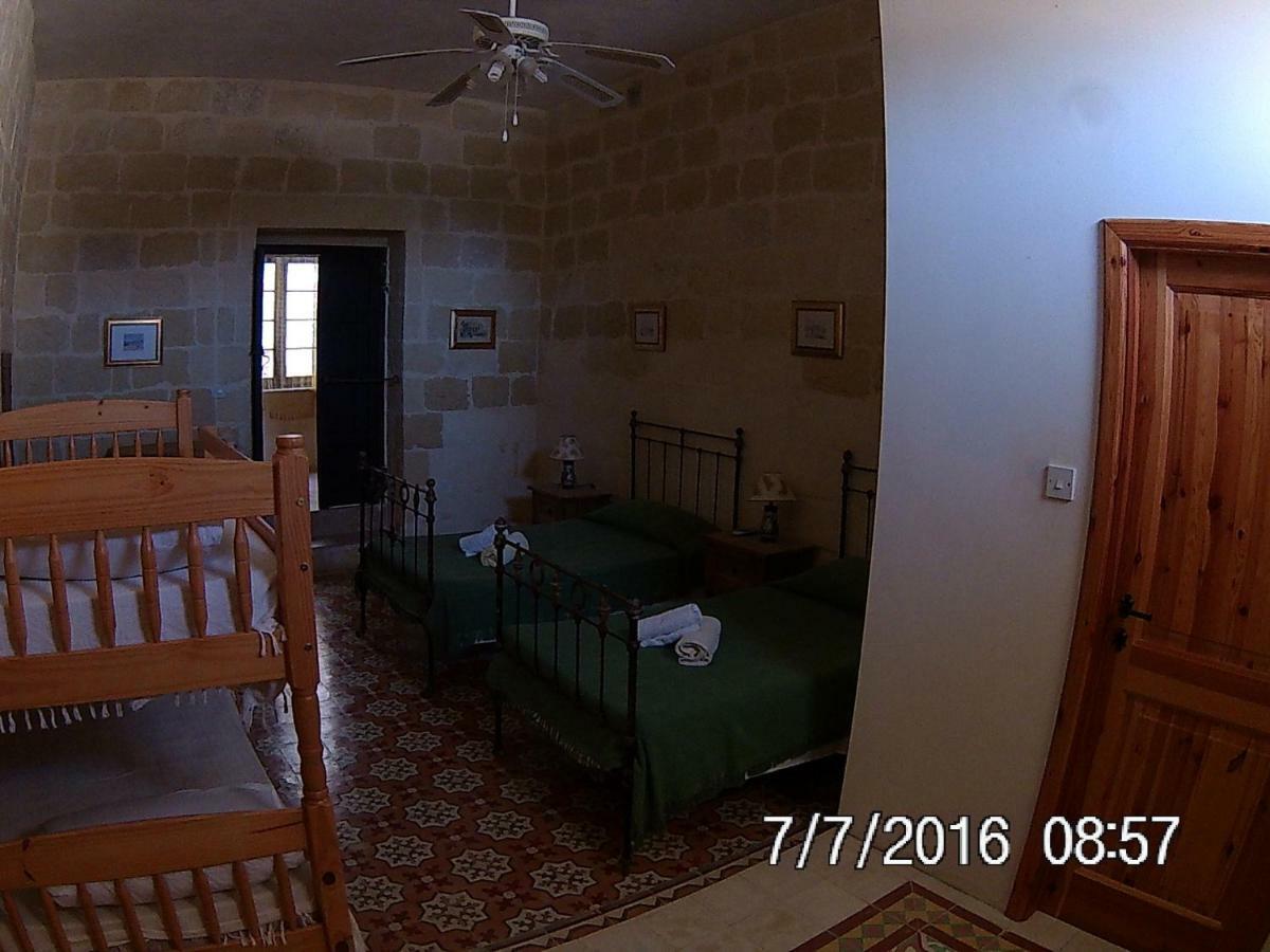 Tal-Masklu Farmhouse Gharb  Exterior photo