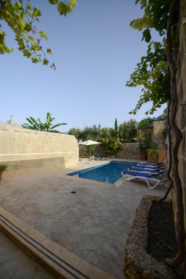 Tal-Masklu Farmhouse Gharb  Exterior photo